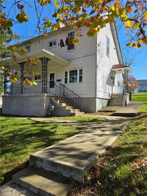 107 Crescent St, Saint Clairsville, OH 43950