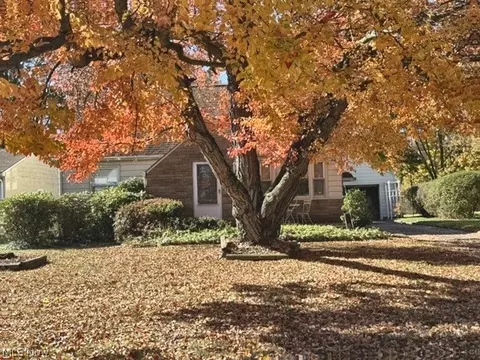 328 S Bon Air Ave, Youngstown, OH 44509