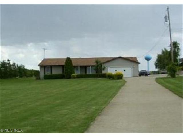 3769 Sterling Rd, Creston, OH 44217 photo 1