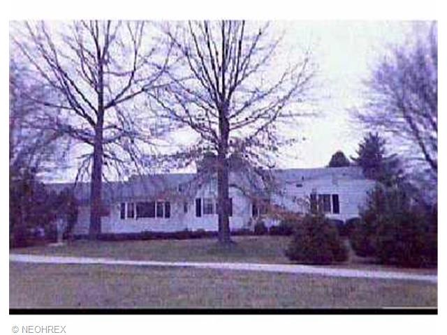 3037 Martadale, Akron, OH 44333 photo 1