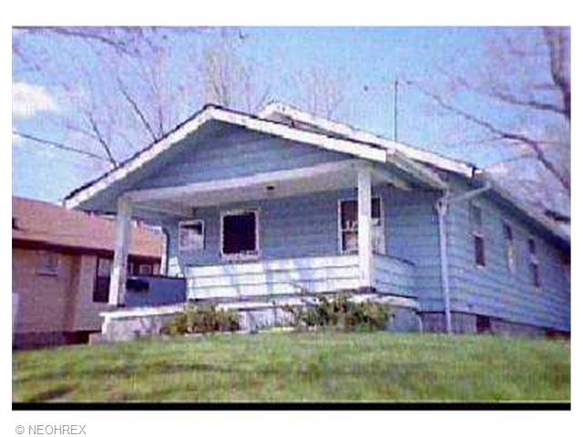1901 Marks Ave, Akron, OH 44305 photo 1