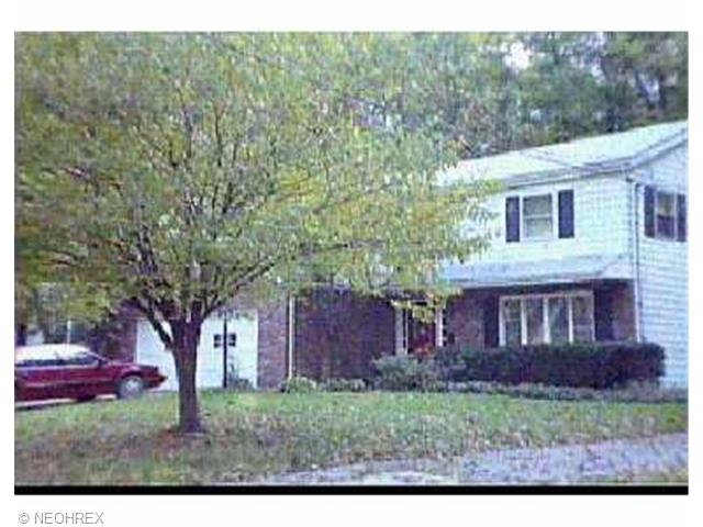 863 Cliffside Dr, Akron, OH 44313 photo 1