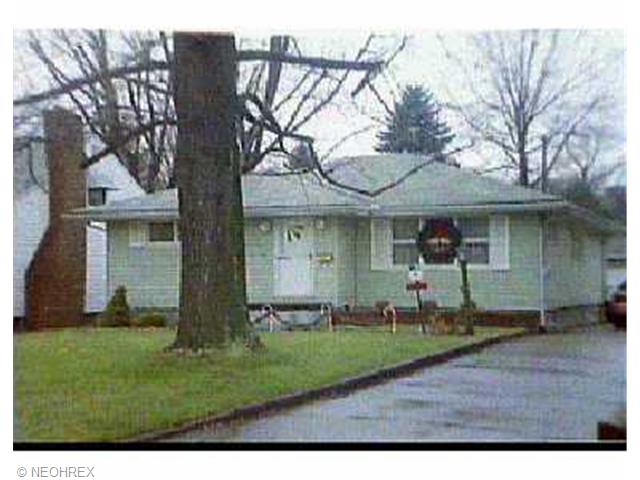 56 Hawk Ave, Akron, OH 44312 photo 1
