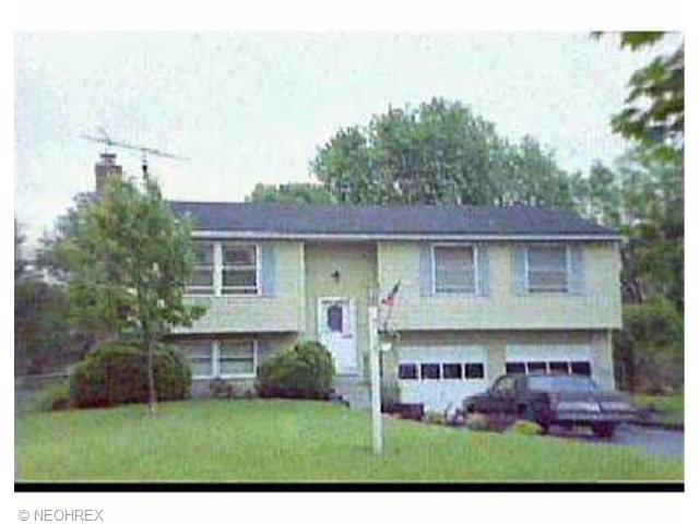 1143 Erin Dr, Kent, OH 44240 photo 1
