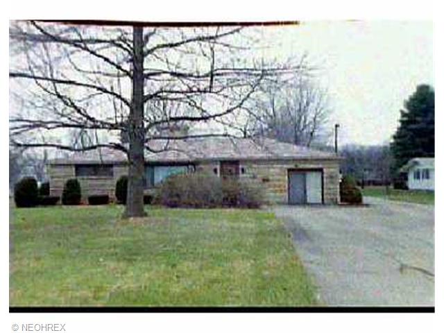 5708 Towerview Dr, Akron, OH 44319 photo 1