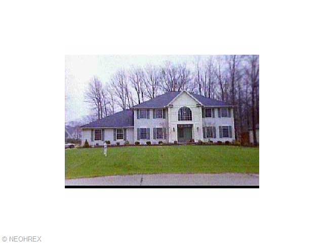 255 Brookrun Dr, Akron, OH 44321 photo 1