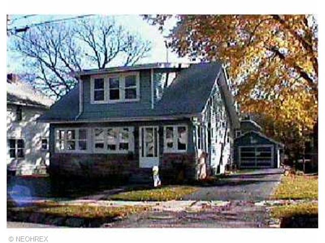 426 Celtic St, Akron, OH 44314 photo 1