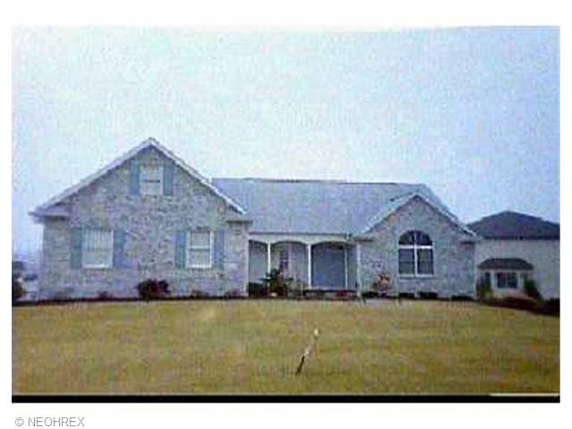 6900 Buckhorn Dr, Canton, OH 44708 photo 1