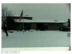 6134 Grail Cir, Canton, OH 44708 photo 2