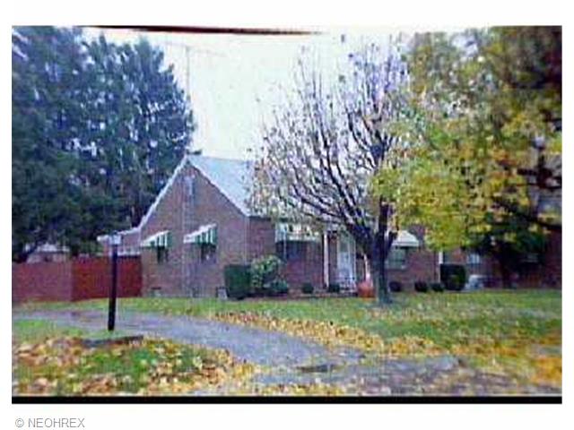 1526 Deville Ave, Canton, OH 44708 photo 1