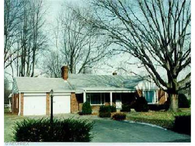 513 E 15th St, Dover, OH 44622 photo 1