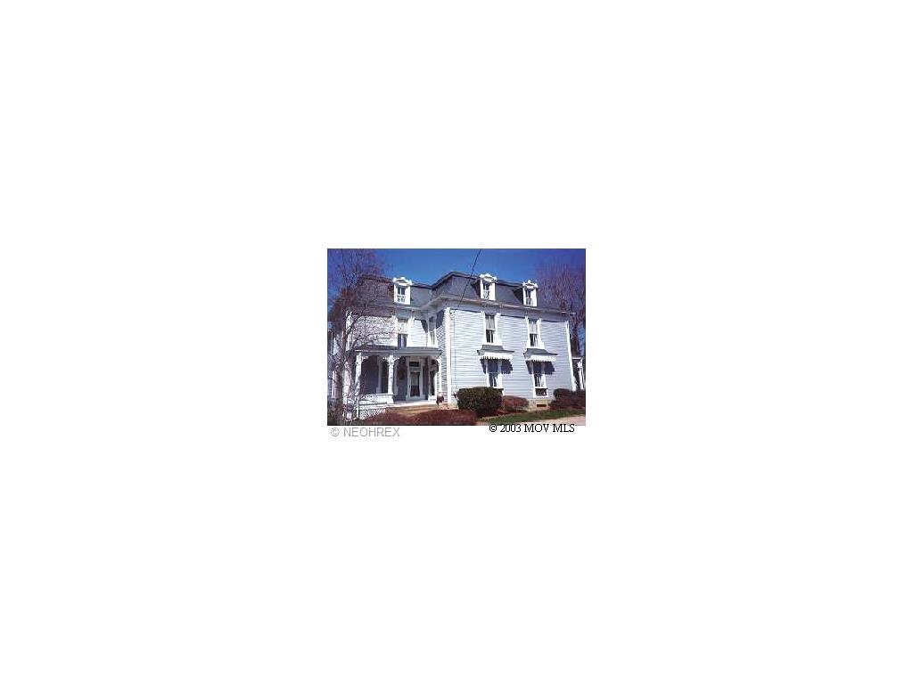 4 5th St, Belpre, OH 45714 photo 1