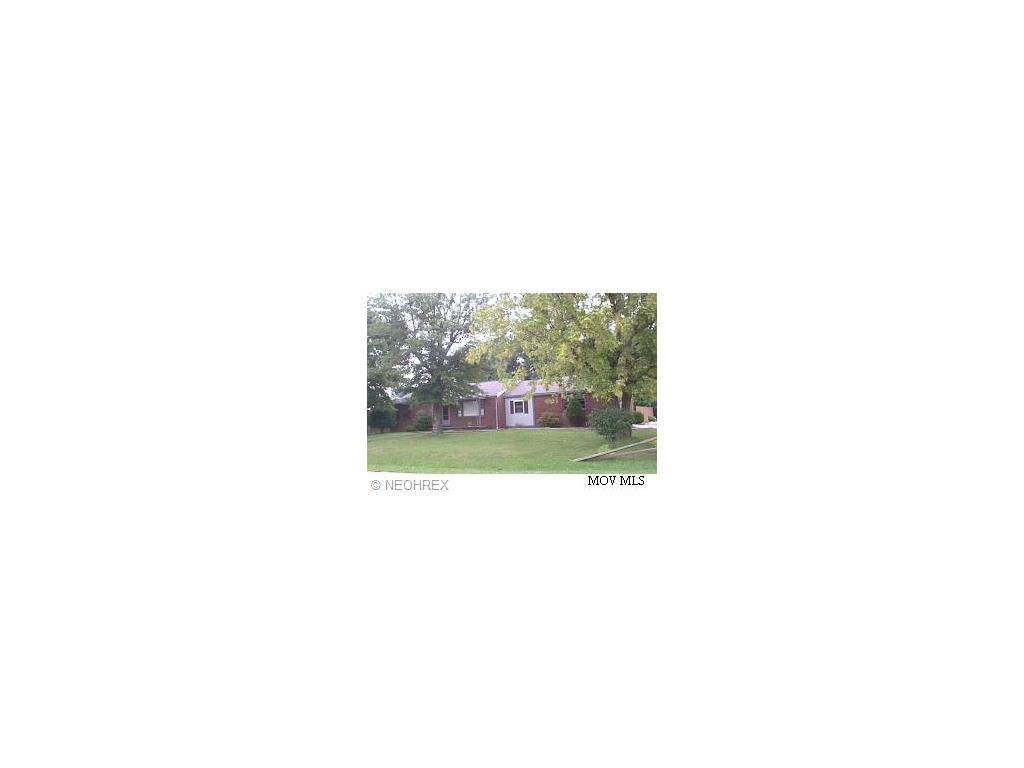 802 Campbell Dr, Belpre, OH 45714 photo 1