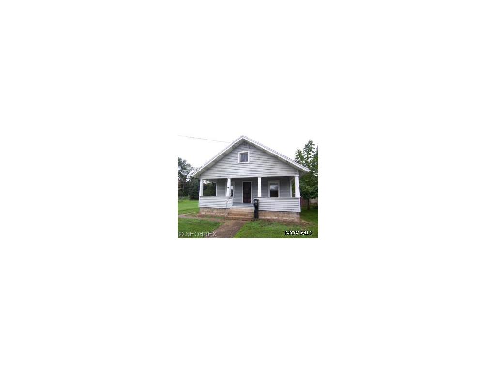 317 Walnut St, Belpre, OH 45714 photo 1