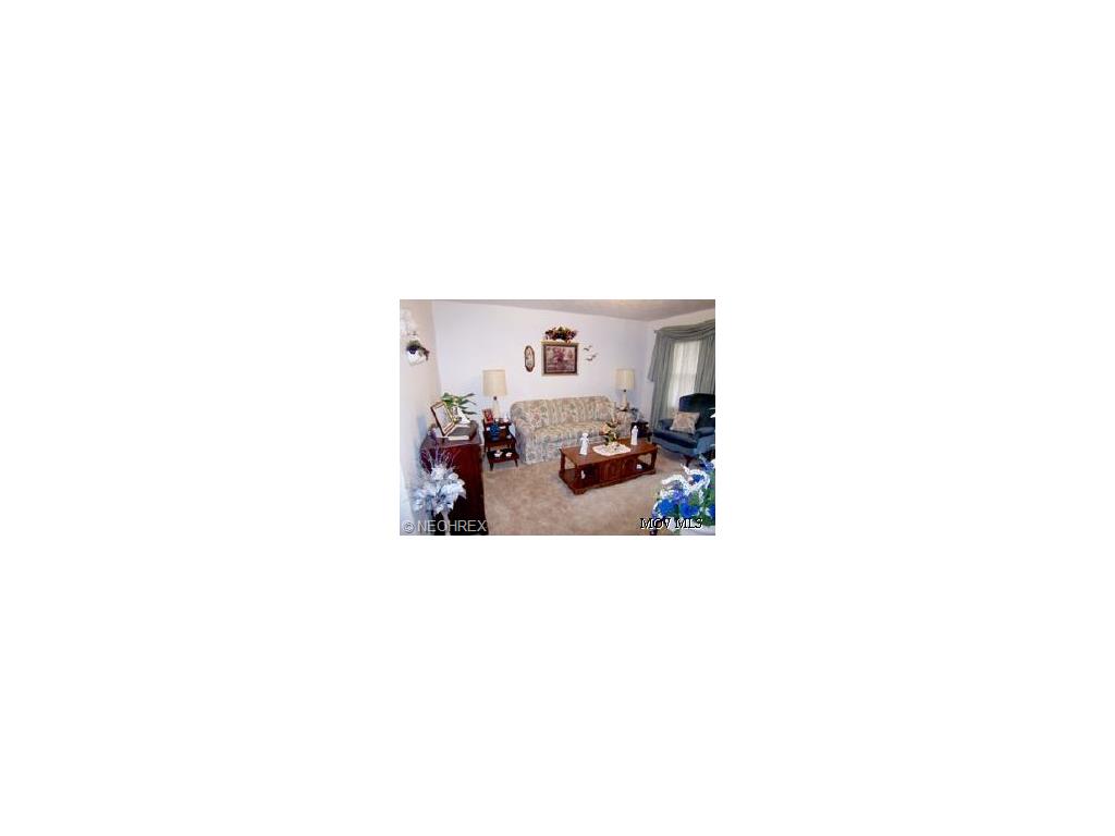 3308 3rd Ave, Vienna, WV 26105 photo 2