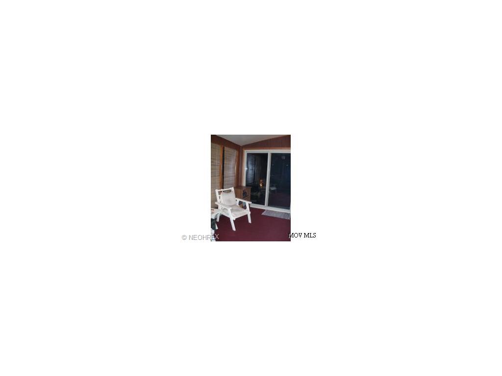 116 E 5th St, Williamstown, WV 26187 photo 9