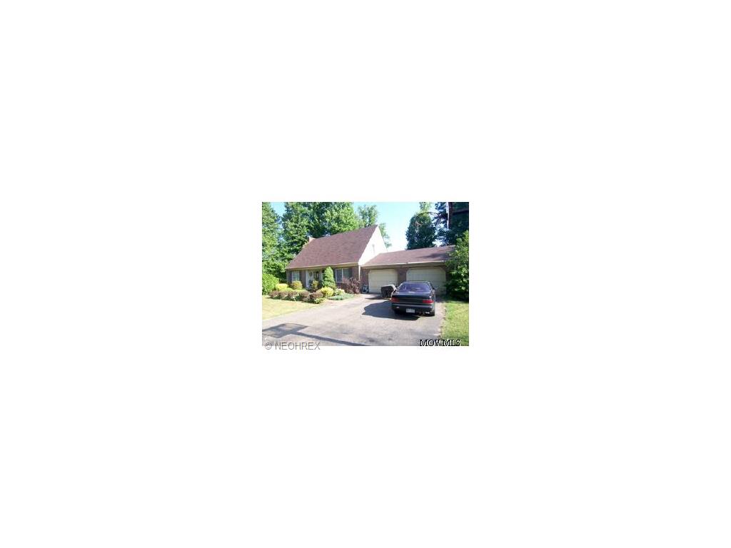125 E 9th St, Williamstown, WV 26187 photo 1