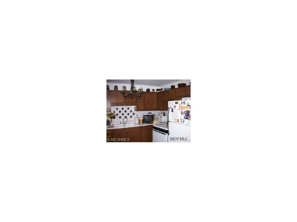 708 24th St, Vienna, WV 26105 photo 4