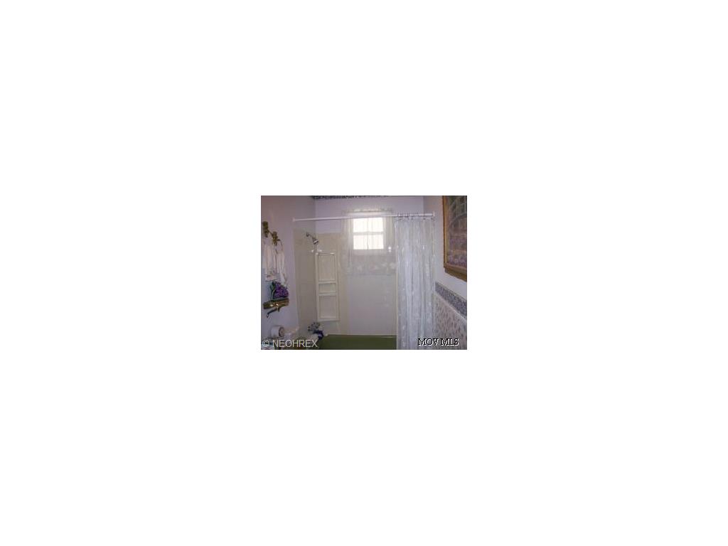 708 24th St, Vienna, WV 26105 photo 8