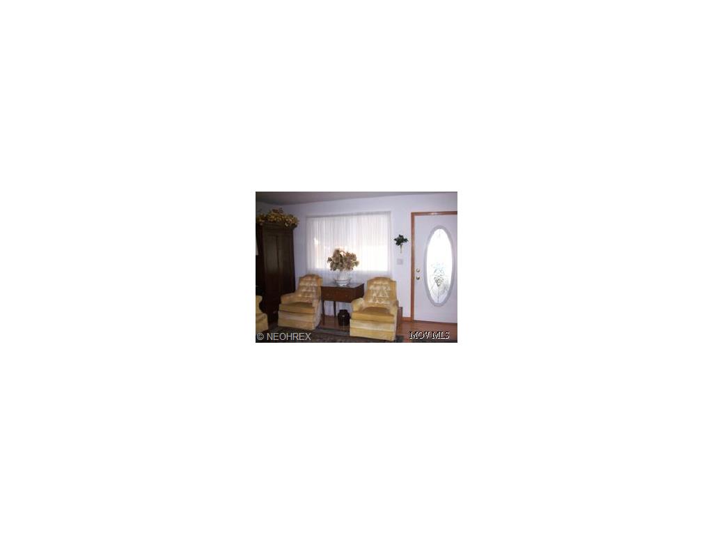 708 24th St, Vienna, WV 26105 photo 2