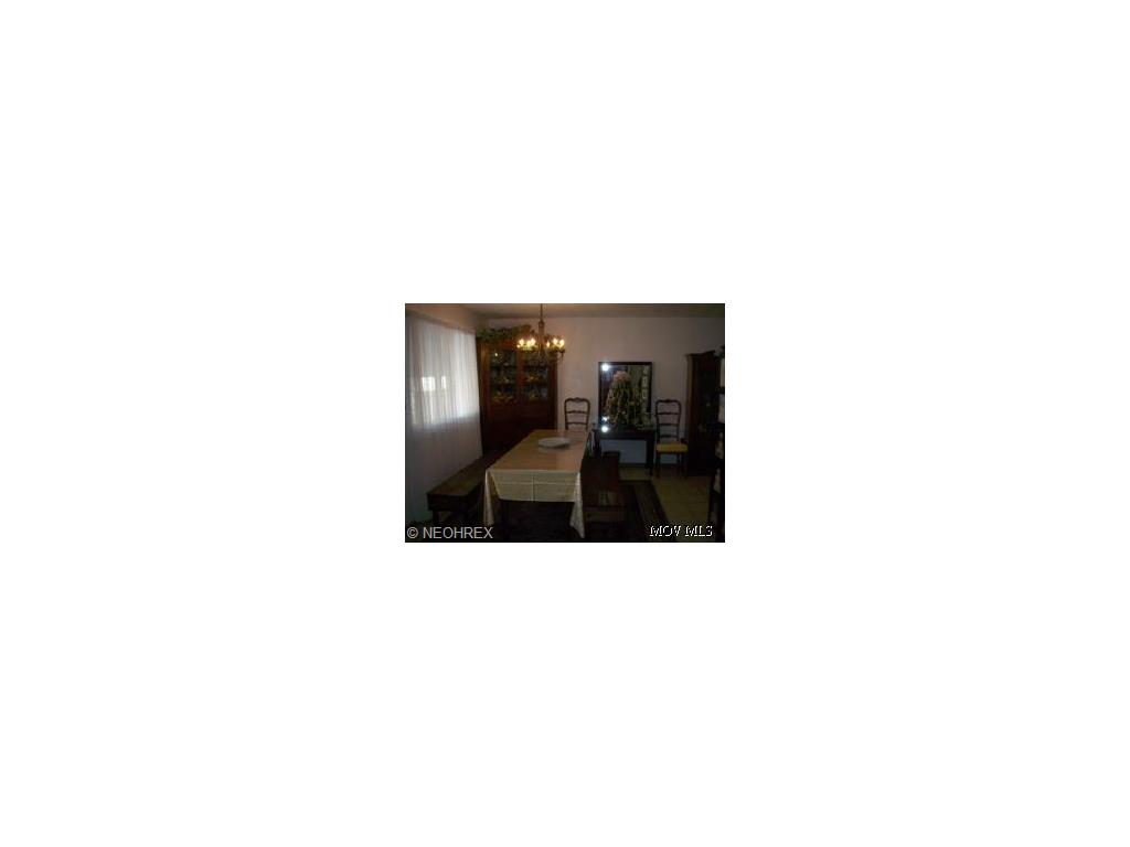 708 24th St, Vienna, WV 26105 photo 5