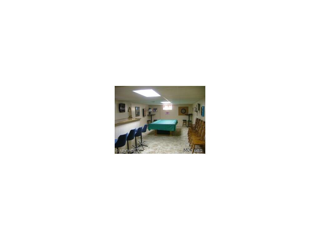 941 Pine St, Belpre, OH 45714 photo 9