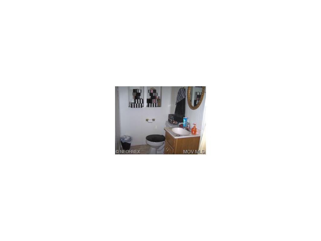 102 Claude St, Spencer, WV 25276 photo 5