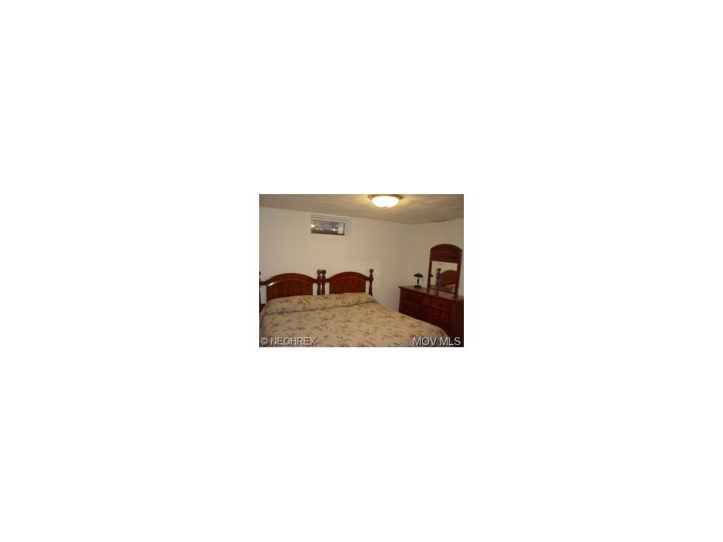 4805 9th Ave, Vienna, WV 26105 photo 7