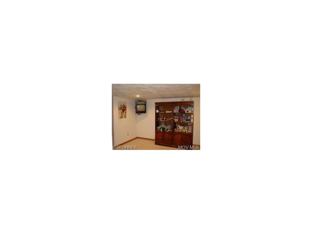 4805 9th Ave, Vienna, WV 26105 photo 10