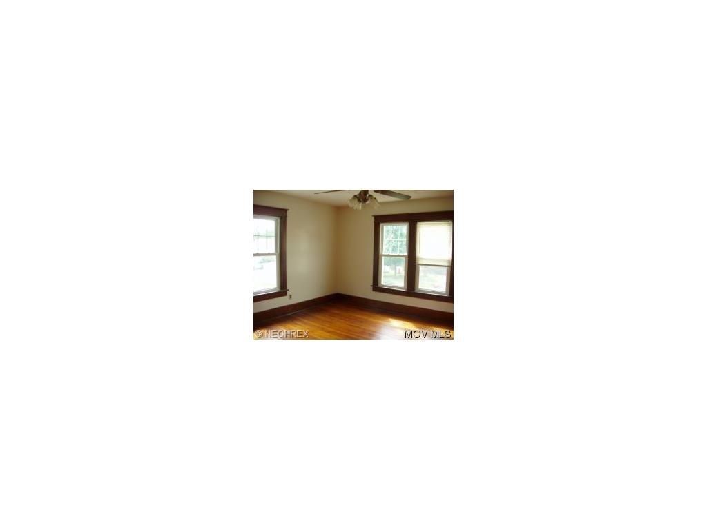 225 Third St, Lowell, OH 45744 photo 9