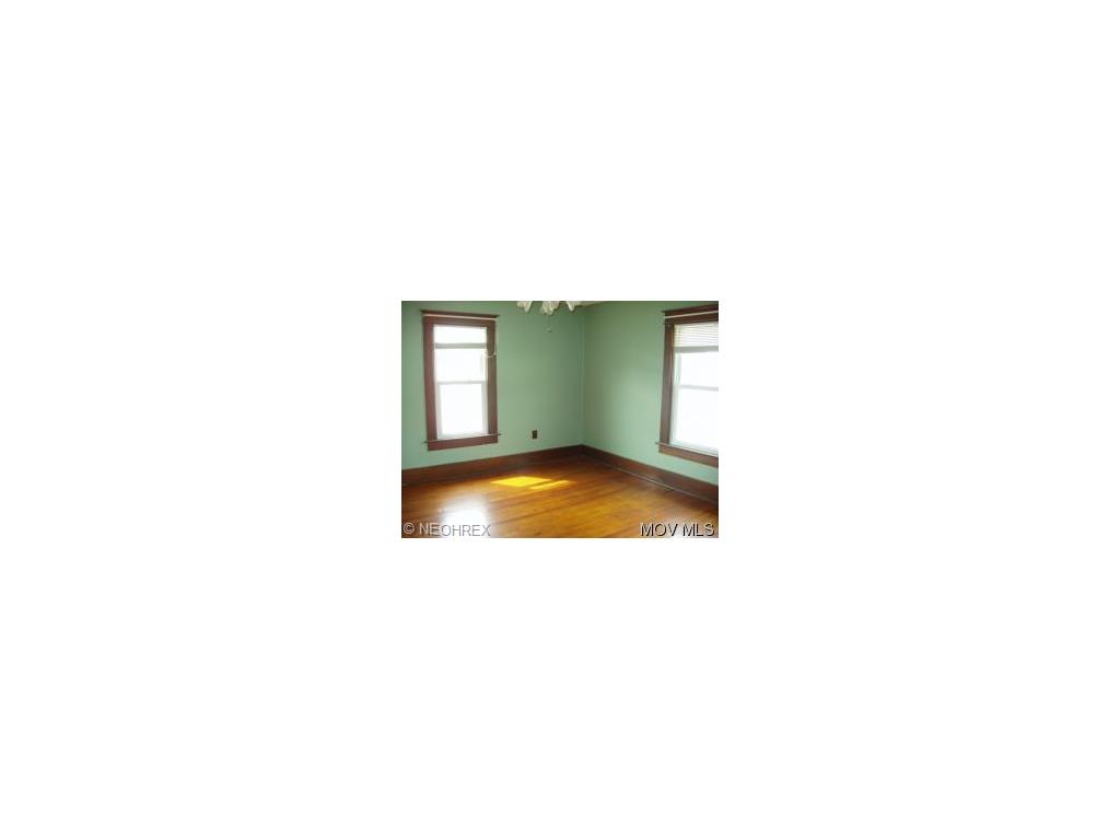 225 Third St, Lowell, OH 45744 photo 8