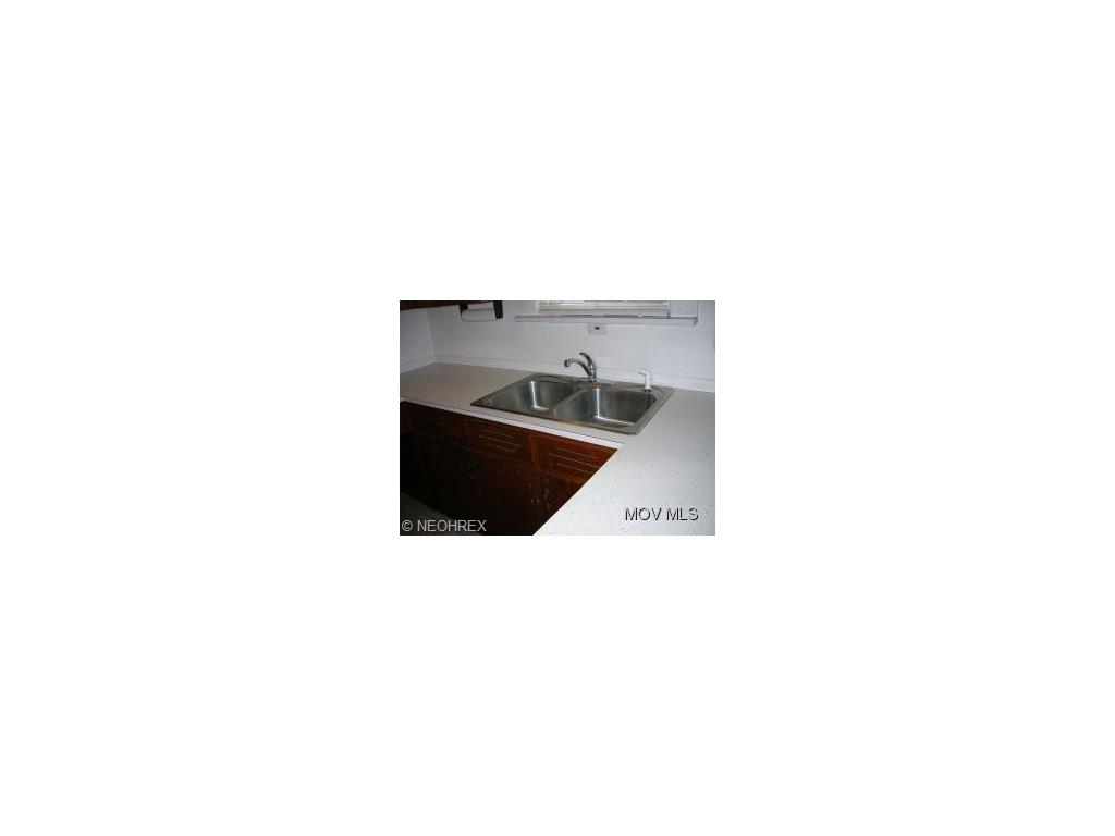 919 33rd St, Vienna, WV 26105 photo 6