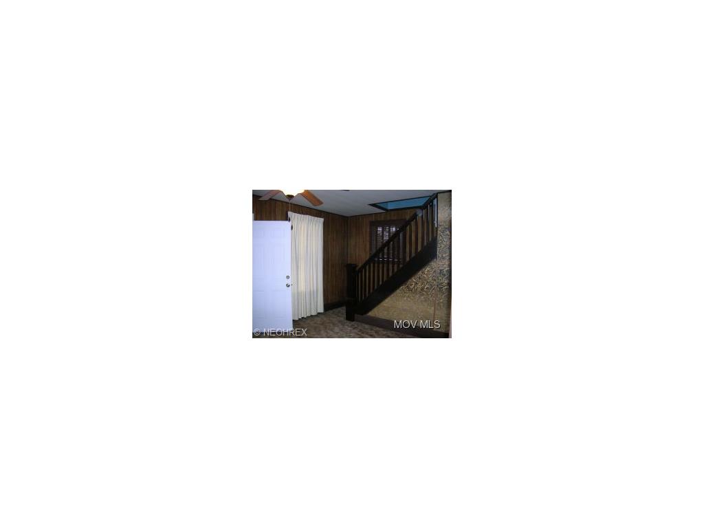 919 33rd St, Vienna, WV 26105 photo 2