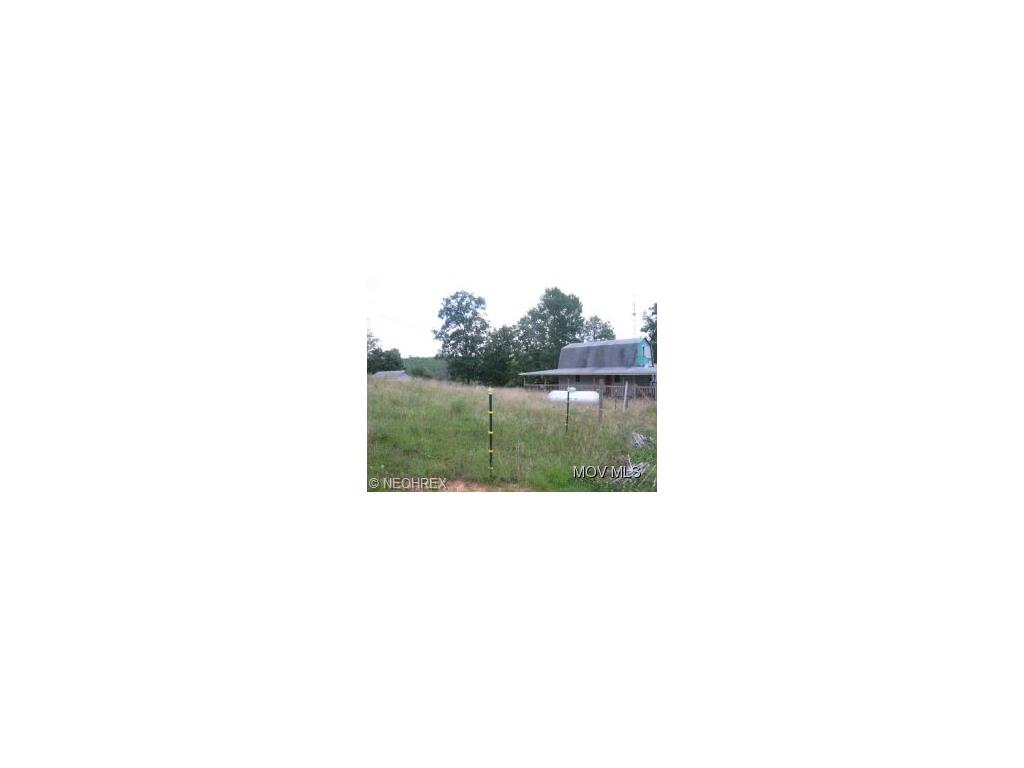 1547 Riser Rdg, Walker, WV 26180 photo 2