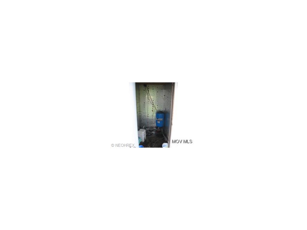 1547 Riser Rdg, Walker, WV 26180 photo 11