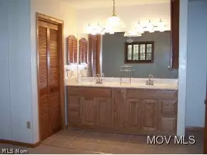 106 Dodd Dr, Spencer, WV 25276 photo 9
