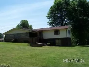 106 Dodd Dr, Spencer, WV 25276 photo 2