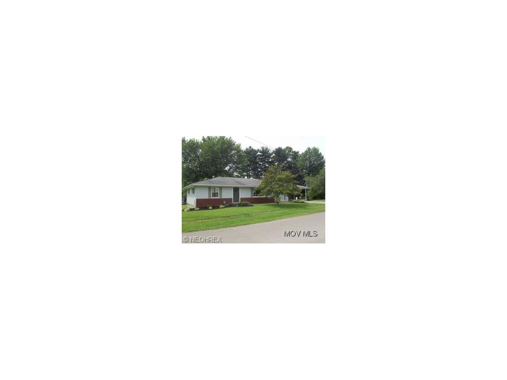 416 Third St, Beverly, OH 45715 photo 1