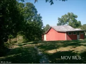 348 Bunker Rd, Walker, WV 26180 photo 3