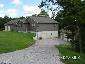 215 James Rd, Fleming, OH 45729 photo 2