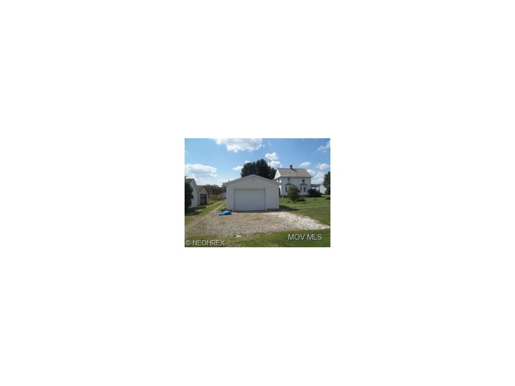 308 Fourth St, Beverly, OH 45715 photo 5