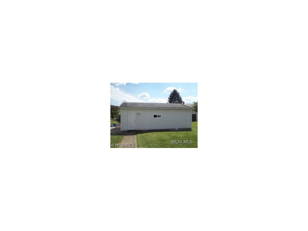 308 Fourth St, Beverly, OH 45715 photo 4