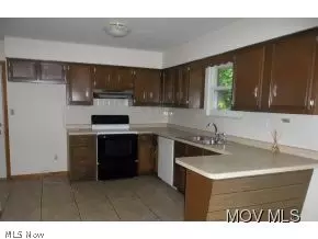 135 E Audrey Dr, Washington, WV 26181 photo 4