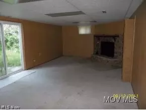 135 E Audrey Dr, Washington, WV 26181 photo 9