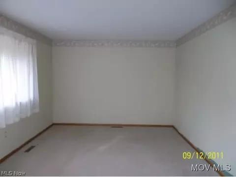135 E Audrey Dr, Washington, WV 26181 photo 1
