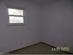 135 E Audrey Dr, Washington, WV 26181 photo 5