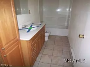 212 E 10th St, Williamstown, WV 26187 photo 8