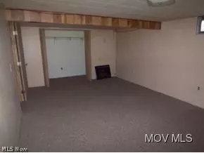 212 E 10th St, Williamstown, WV 26187 photo 10