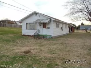 708 46th St, Vienna, WV 26105 photo 2