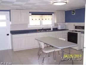 73 Cherry St, Vincent, OH 45784 photo 3